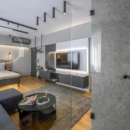 Aristotelian Virtues - Enkrateia Apartment Thessaloniki