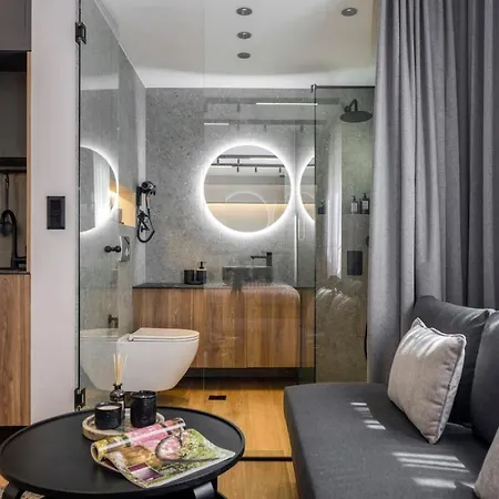 Aristotelian Virtues - Enkrateia Apartment *