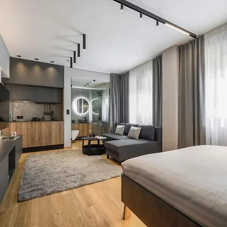 Aristotelian Virtues - Enkrateia Apartamento Tesalónica