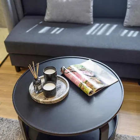 Aristotelian Virtues - Enkrateia Διαμέρισμα